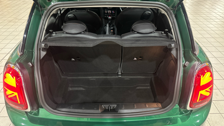 MINI Hatchback 1.5 Cooper Classic II 3dr Petrol Hatchback